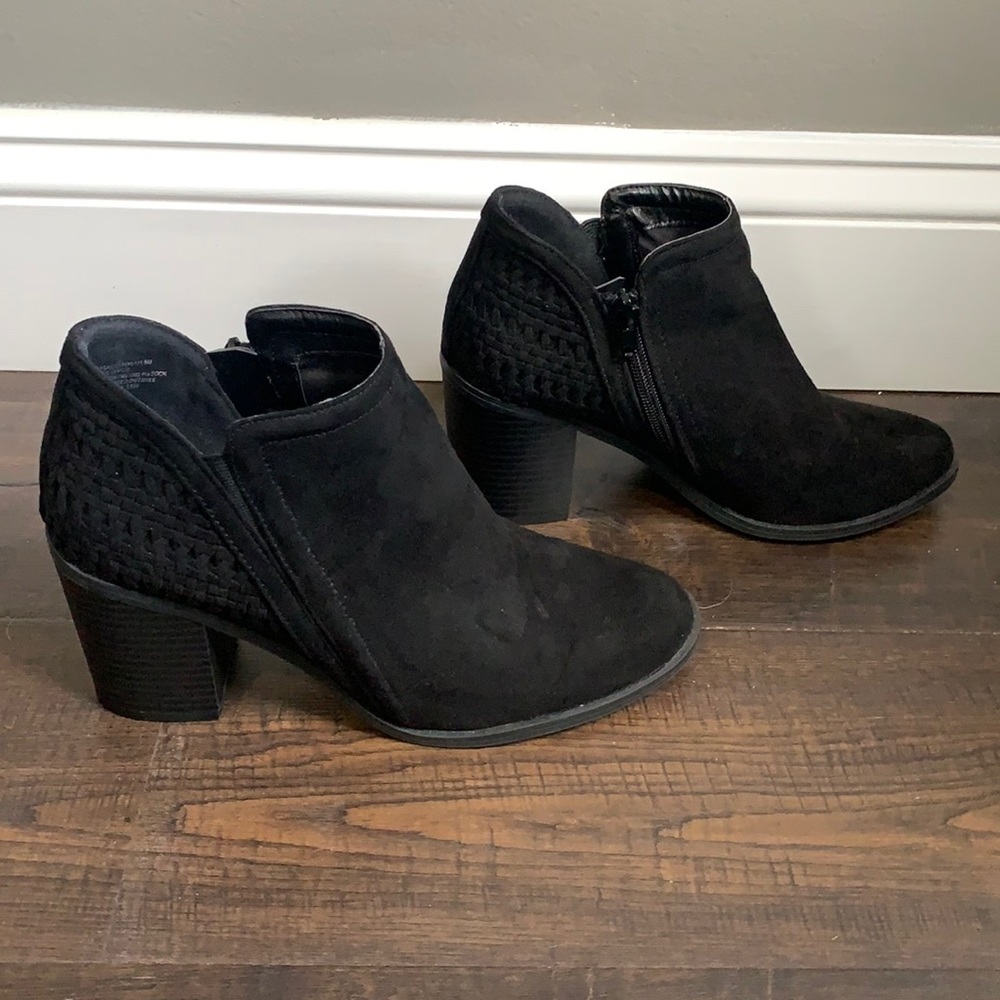Madden girl suede booties!
